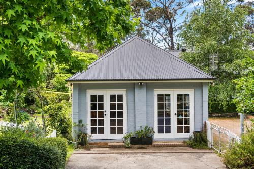 Colo Vale Apartamento | Lush and Charming Country Escape, Stunning Gardens
