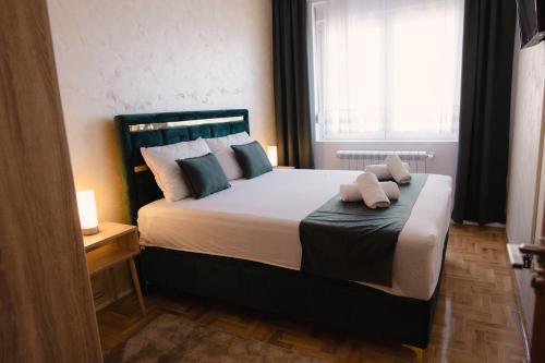 Pirot Apartamento | Lux 010