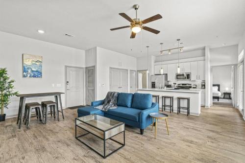 Montopolis Apartamento | LUX 2B2B with Pool & Parking near the Heart of Austin