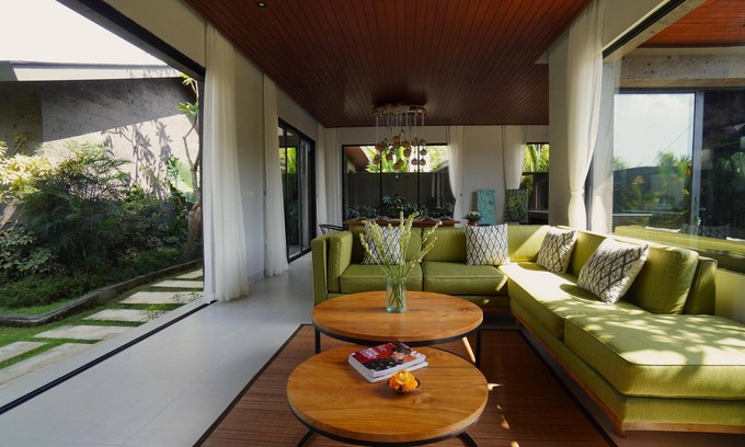 Kemenuh Villa | Lux 3BR villa w/ dedicated butler, stunning infinity pool & rice fields view.