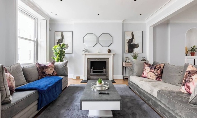 Paddington Casa | Lux 5 Bed Townhouse by Buckingham Palace - Sleeps 12