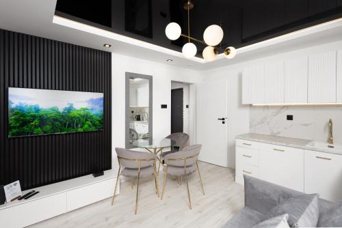 Radom Apartamento | "Lux Apartament" w pobliżu basen,galeria,siłownia,lotnisko 8min