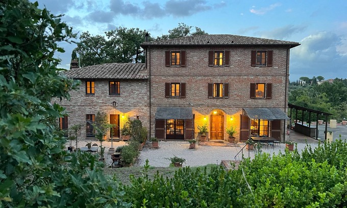 Gioiella Casa | Lux Gated Estate Villa w/ Private Pool Umbria/Borders Tuscany