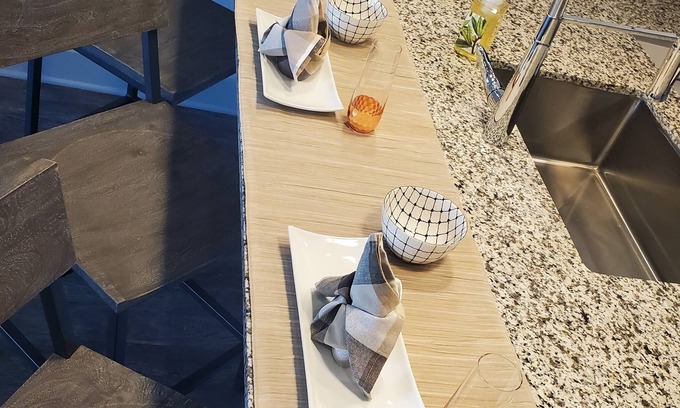 Greenwood Apartamento | LUX. Gated. Suburbia.