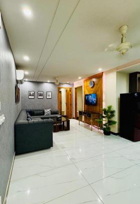 Lahore Apartamento | Lux Haven Stays 2 Bedroom Luxury Apartment Near Gulberg - Ultimate Getaway Experience