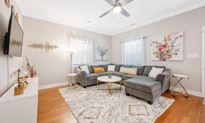 Durham Apartamento | * Lux Modern Retreat * Downtown * King Beds *