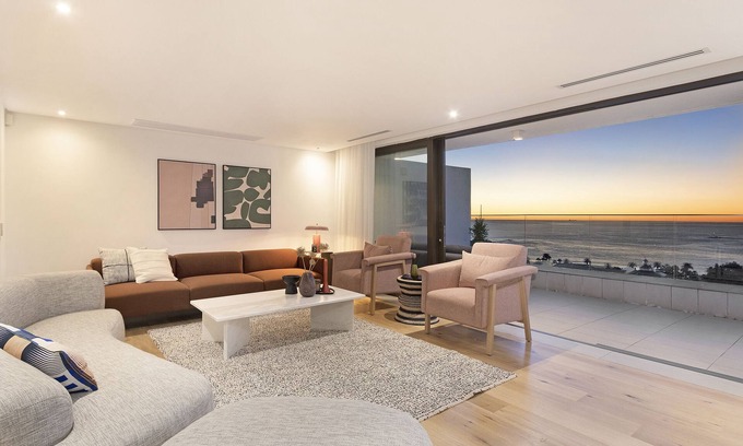 Camps Bay Villa | Lux New Villa - Stunning Ocean & Mountain Views & Power Back-Up