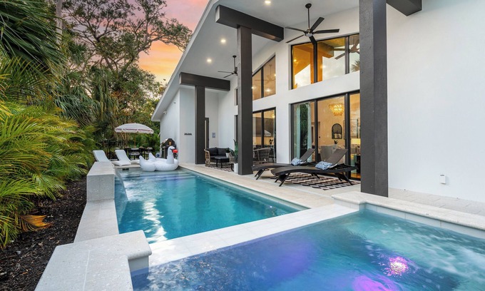 Alta Vista Casa | Lux Pelican's Perch | Heated Pool + Hot Tub + Gym
