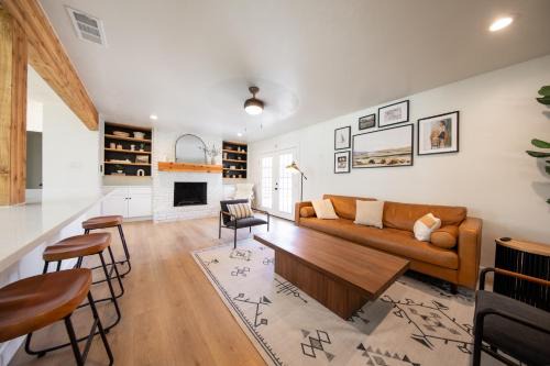 Richardson Casa | LUX ~Pet Friendly Richardson 3 bedroom 1 story Home~