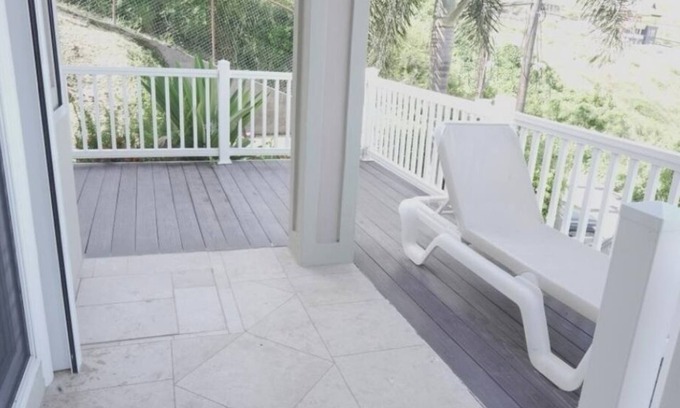 Bayfords Apartamento | LUX Suites - 2-bedroom apartment in Halfmoon Bay