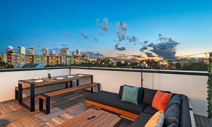 Tampa Heights Casa | Lux Townhouse, rooftop cinema with grill & popcorn