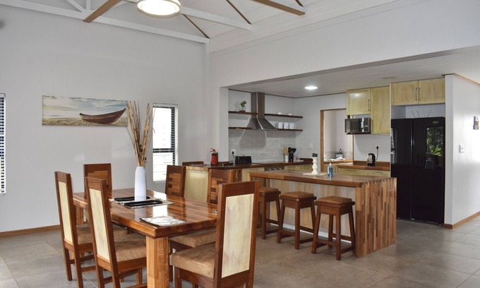 Prince's Grant Golf Estate Casa | Luxurious Coastal 6 sleeper in Golf Estate