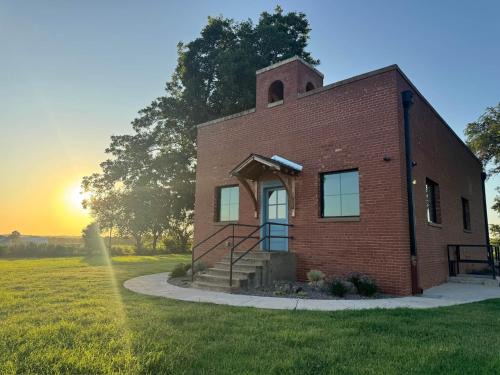 Guthrie Casa | Luxe 1920 Schoolhouse Sleeps 8 30 Min From Okc