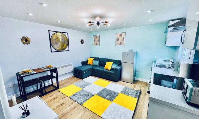 Luton Chalet De Esquí | Luxe 1B Chalet LTN Airprt,L&D hospital, Whipsnade Zoo,Fast access to London