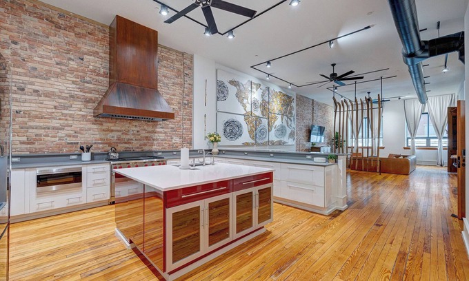Downtown Wilmington Apartamento | Luxe 220, Unit 7 - Entire Penthouse Property (sleeps 20)