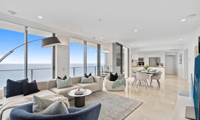 Broadbeach Apartamento | Luxe 3 Bd Beachfront Broadbeach, Pool,Gym,Sauna
