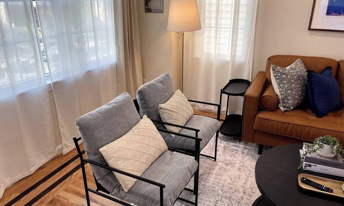 Newark Casa | LUXE 3BR Stay Free Parking Near NYC
