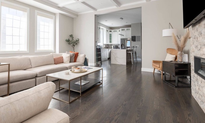 Grand Boulevard Casa | Luxe 4BR Chicago Home W/ Gym