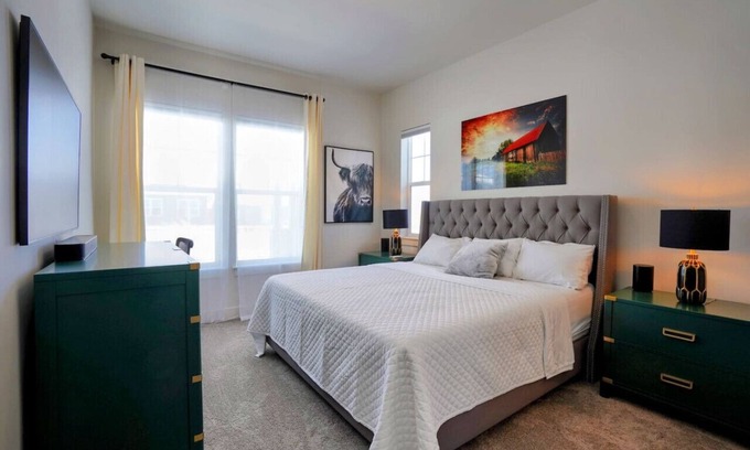 Bozeman Casa | Luxe 4BR Home with Hot Tub & Sauna
