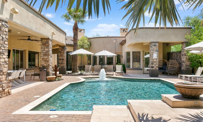 Central Scottsdale Casa | Luxe 8-bedroom retreat w/ golf sim, wellness room. Perfect for corporate getaways. - HIDDEN PALM
