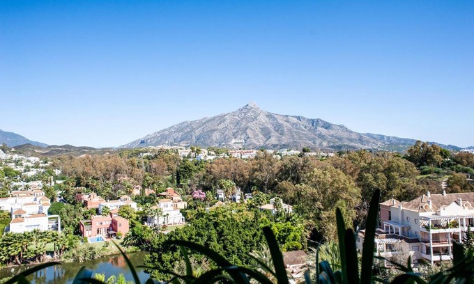 Marbella Apartamento | Luxe Apartments Hotel del Golf - Las Brisas Marbella
