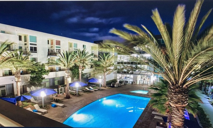 East Ybor Apartamento | Luxe - Apt in Ybor City -Tampa Bay/ FREE PARKING +WIFI