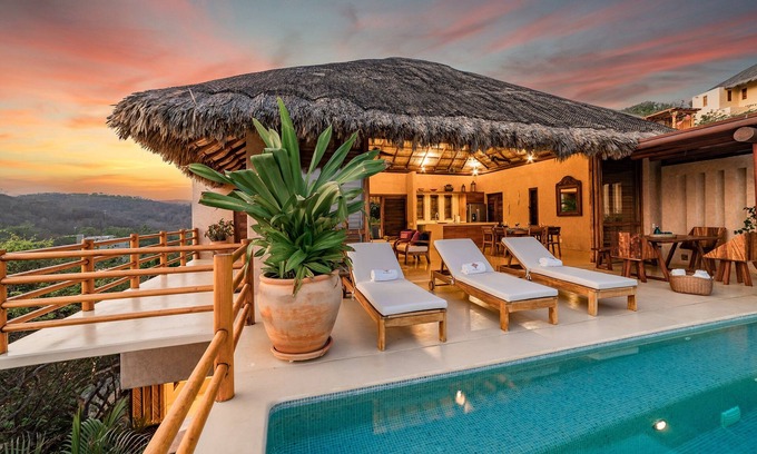 Santa Maria Huatulco Villa | Luxury Beach Villa frente al mar en exclusiva de la Comunidad
