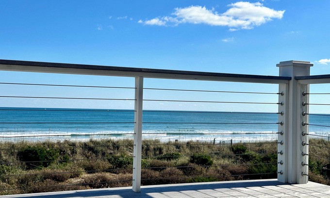 North Carolina Coast Casa | Luxe Blue- Oceanfront Retreat