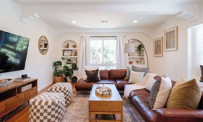 South Park Casa | Luxe Boho Retreat by Balboa | Family Sized | Patio