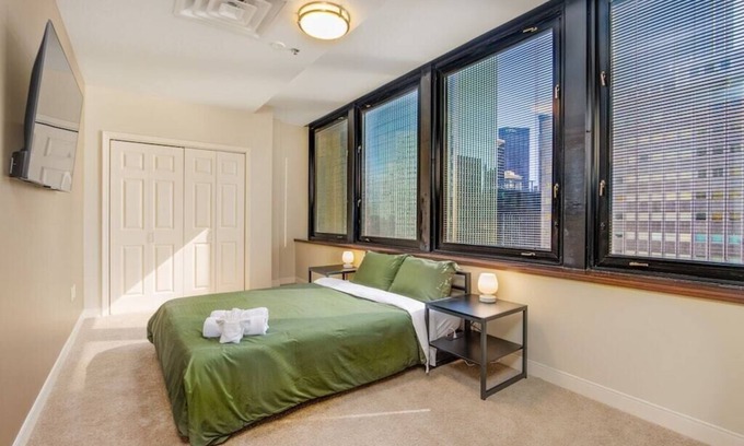 Downtown Pittsburgh Apartamento | Luxe City Views | Premium Location 8th Floor | 24/7 Gym Terrace Roku