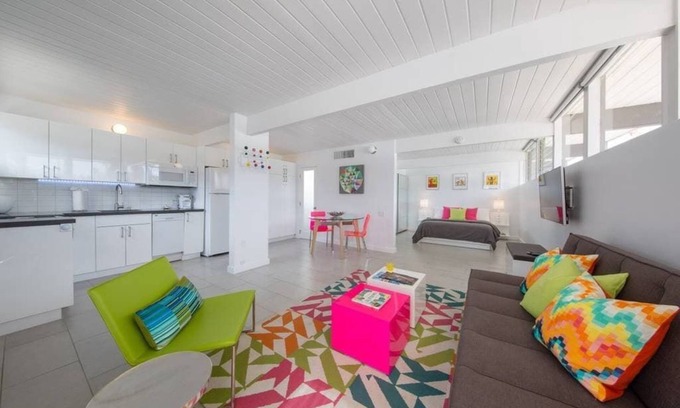 Twin Palms Condominio | LUXE Condo Suite @ Famous Ocotillo Lodge in PS
