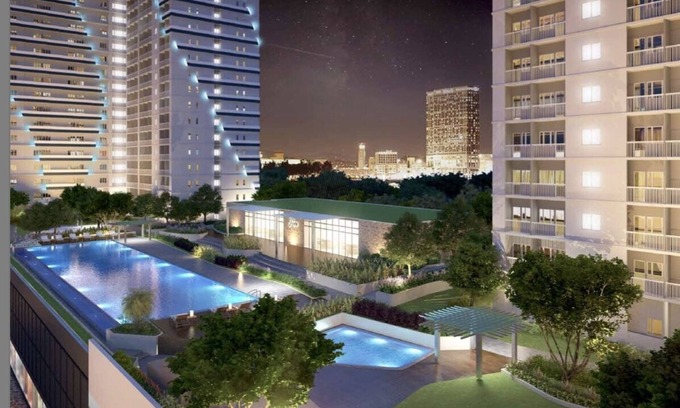 Santo Cristo Condominio | Luxe Condotel near shopping malls and train station with Netflix/Wifi