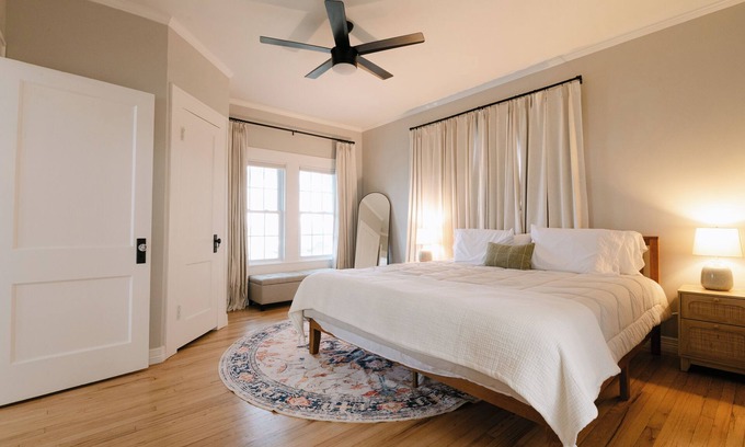 Del Mar Casa | Luxe Cottage, Near Downtown and Ocean, Backyard Fire Pit, King Bed