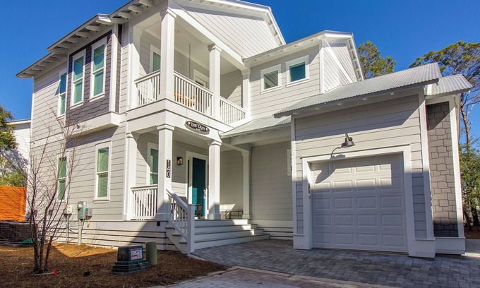 Grayton Beach Casa | Luxe Doin' Grayt:5⭐! POOL, BIKES & EASY Grayton 🏖️ Access! By Seaside & Dining!