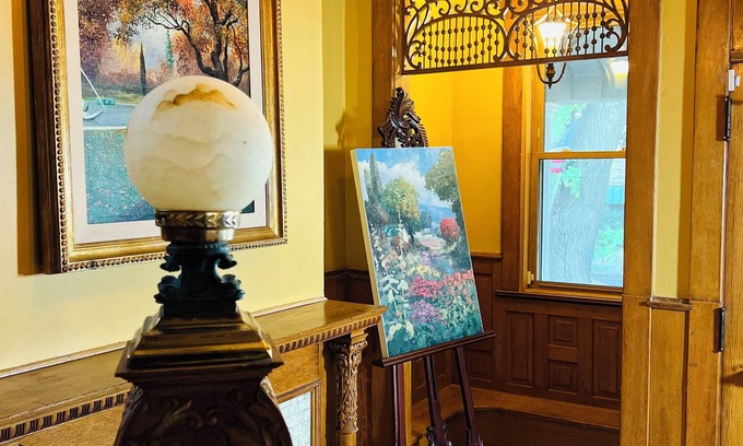 Oak Park Casa | Luxe Downtown Historic Victorian, A+ Location. Spacious 4-bedroom near Chicago!