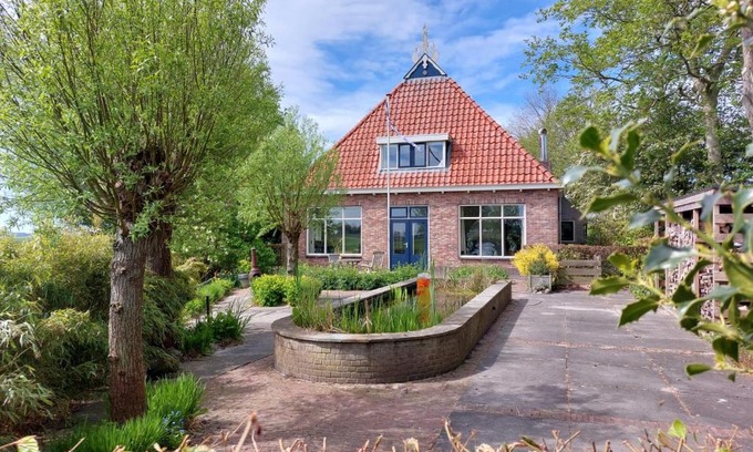 Akkrum Apartamento | Luxe gastenverblijf met wellness in het hart van Friesland