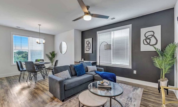 Hayes Apartamento | Luxe King 2BR Suite Mins to Downtown Durham!
