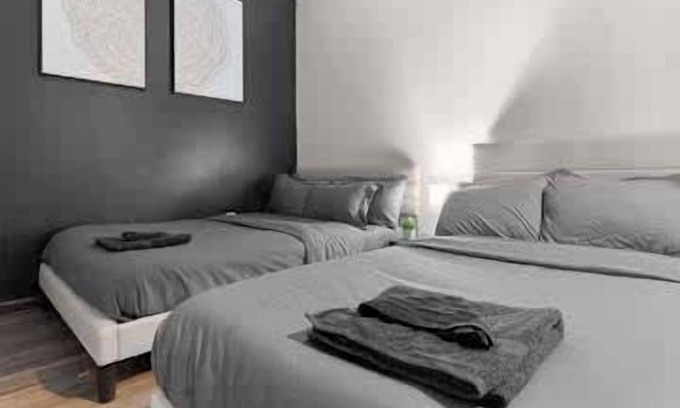 North Raleigh Apartamento | Luxe King 3BR Suite in North Raleigh!