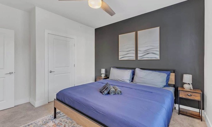 Hayes Apartamento | Luxe King 3BR Suite Mins to Downtown Durham!