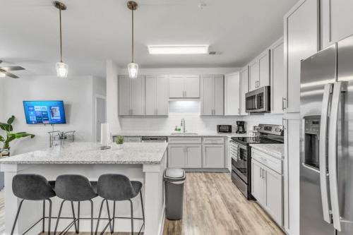 Hayes Apartamento | Luxe King 3BR Suite to Downtown Durham