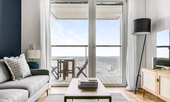 Vienna Apartamento | Luxe Leopoldstadt 1BR w/ Elevator, Balcony & Gym, near U2, by Blueground