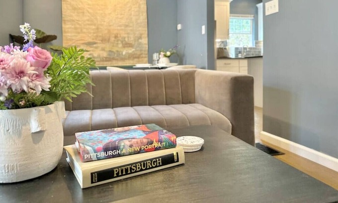 South Hills Casa | Luxe Mt. Lebanon Home | Central | Free Parking