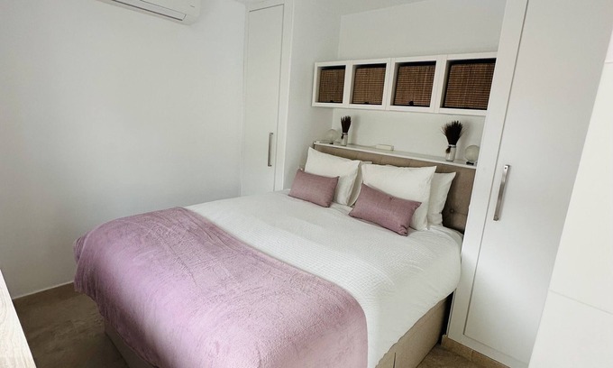 Carihuela Apartamento | Luxe Oase,30 sec van Strand Jacuzzi op het dak