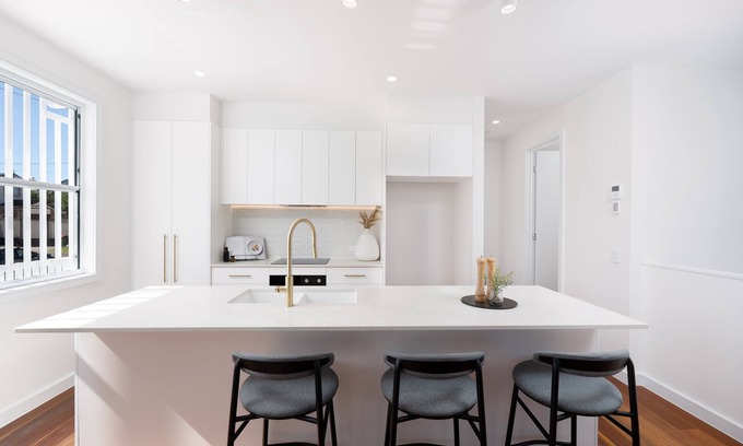 Southport Apartamento | Luxe Oasis - Central Southport
