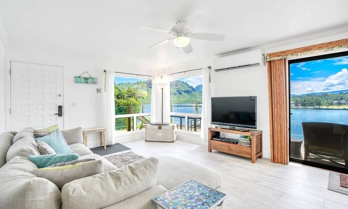 Lihue Apartamento | Luxe Private Cliffside Oasis at Kalapaki Beach!