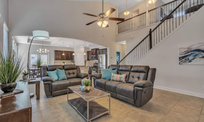 San Antonio Casa | Luxe Private Getaway*️SeaWorld*️Near the Heart*️of San Antonio