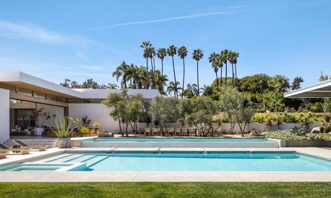 Central Malibu Casa | Luxe Private Pool w/ Ocean Views near Point Dume