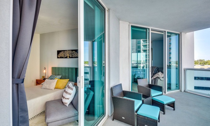 Kingston Condominio | Luxe Resort Condo - 2 Mi to Daytona Beach!