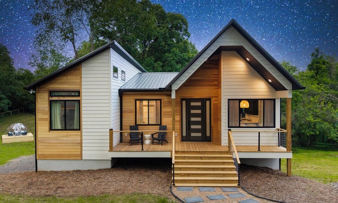 Arden Casa | Luxe Retreat - Sleeps 18 - Stargazing Dome - Hot Tub - Sauna - Asheville 15min