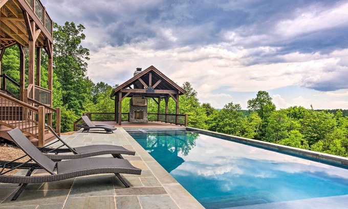 Nebo Casa | Luxe Retreat w/ Mtn View < 5 Mi to Lake James